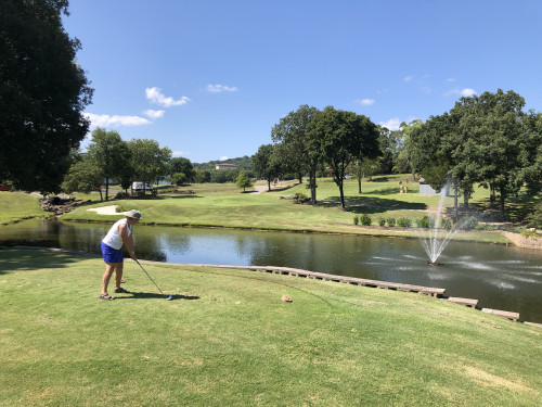 Pointe Royale Branson has Stay and Play golf packages.