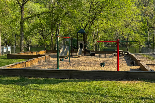 Pointe Royale Branson has a playground at Lake Taneycomo Access